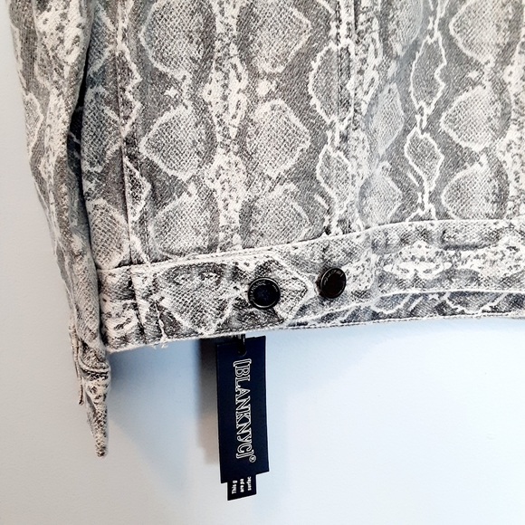 New BLANK NYC 'Snake Along' Soft Denim Jacket - Picture 9 of 12